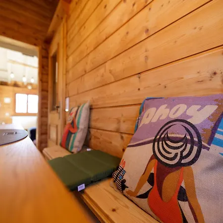 Beautiful In With Pool Holiday home