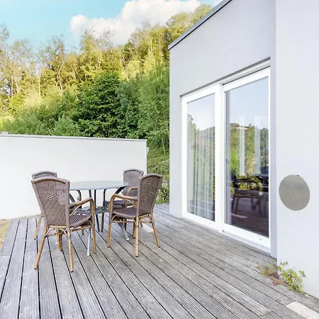 Beautiful In With Pool Holiday home